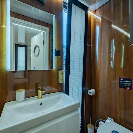 Energyapart Aqua Domki Na Wodzie Houseboat Szczecin Exterior photo
