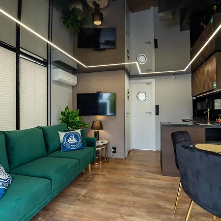 Energyapart Aqua Domki Na Wodzie Houseboat Szczecin Exterior photo