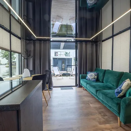 Energyapart Aqua Domki Na Wodzie Houseboat Szczecin Exterior photo