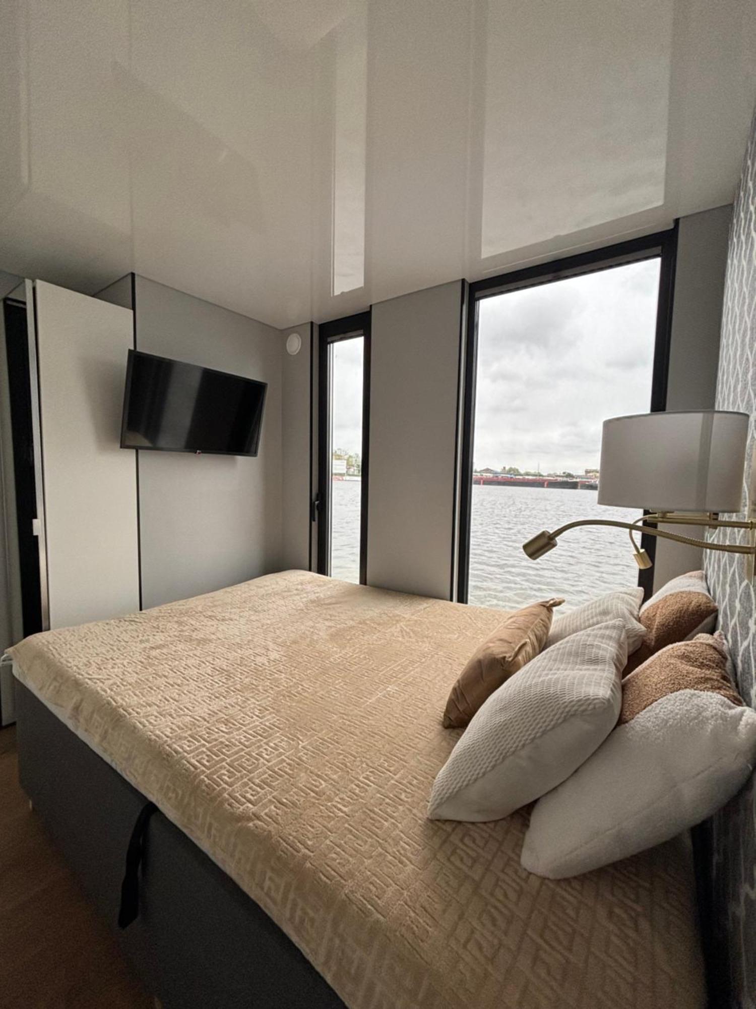Apartment Energyapart Aqua Na Wodzie Houseboat Szczecin