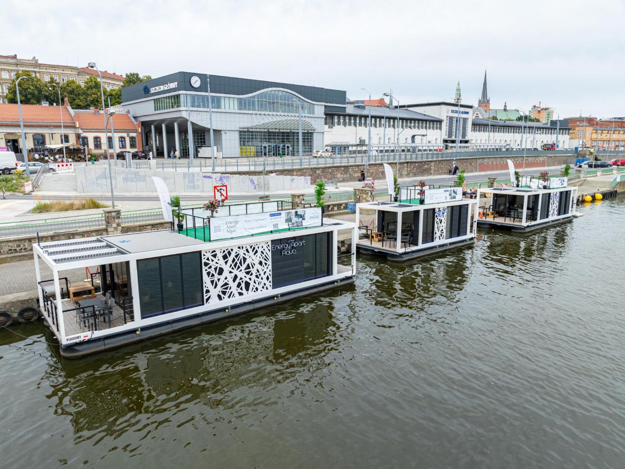 Energyapart Aqua Na Wodzie Houseboat Apartment *