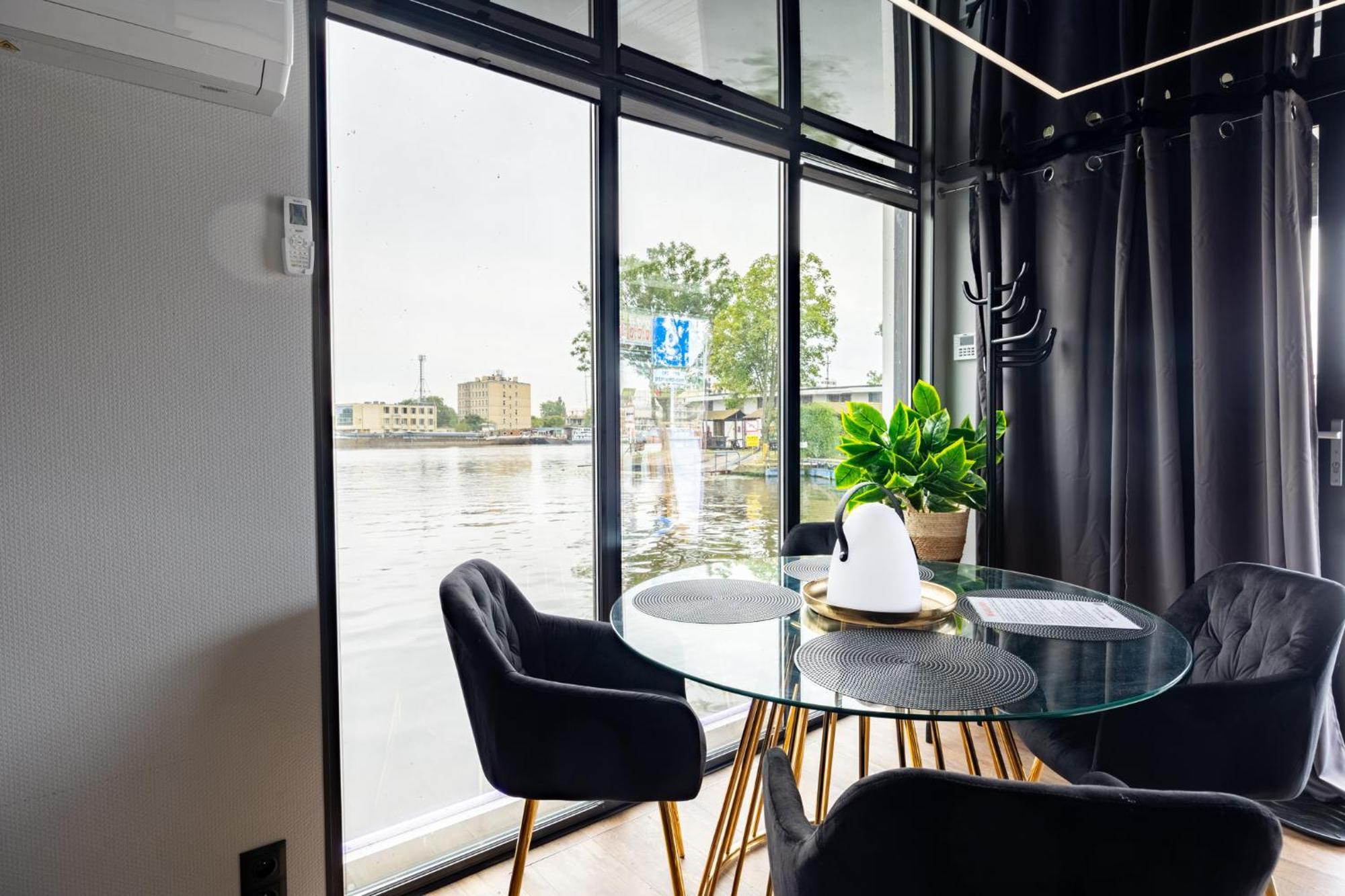 Apartment Energyapart Aqua Na Wodzie Houseboat *